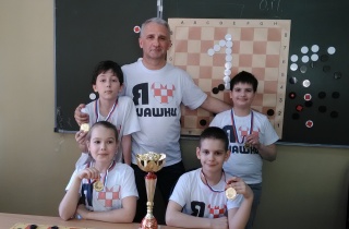 дети и Васенькин2.jpg дети и Васенькин2.jpg